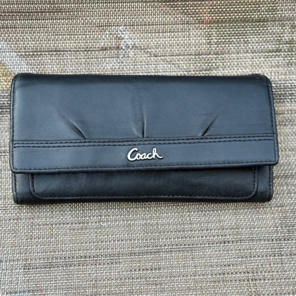 Coach vtg y2k Soho Black Trifold wallet